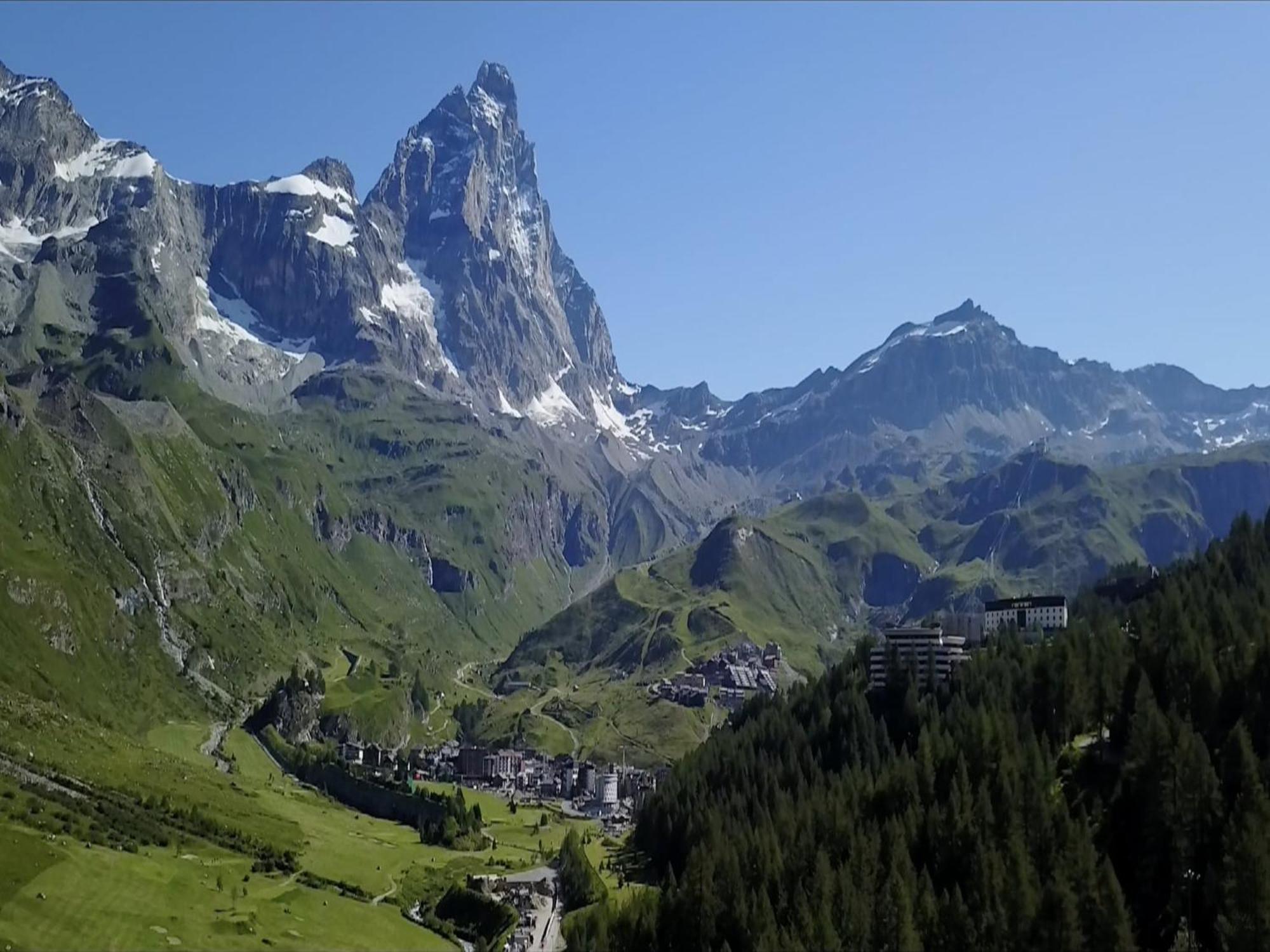 Contemporary Apartment In Breuil Cervinia Near Ski Area المظهر الخارجي الصورة