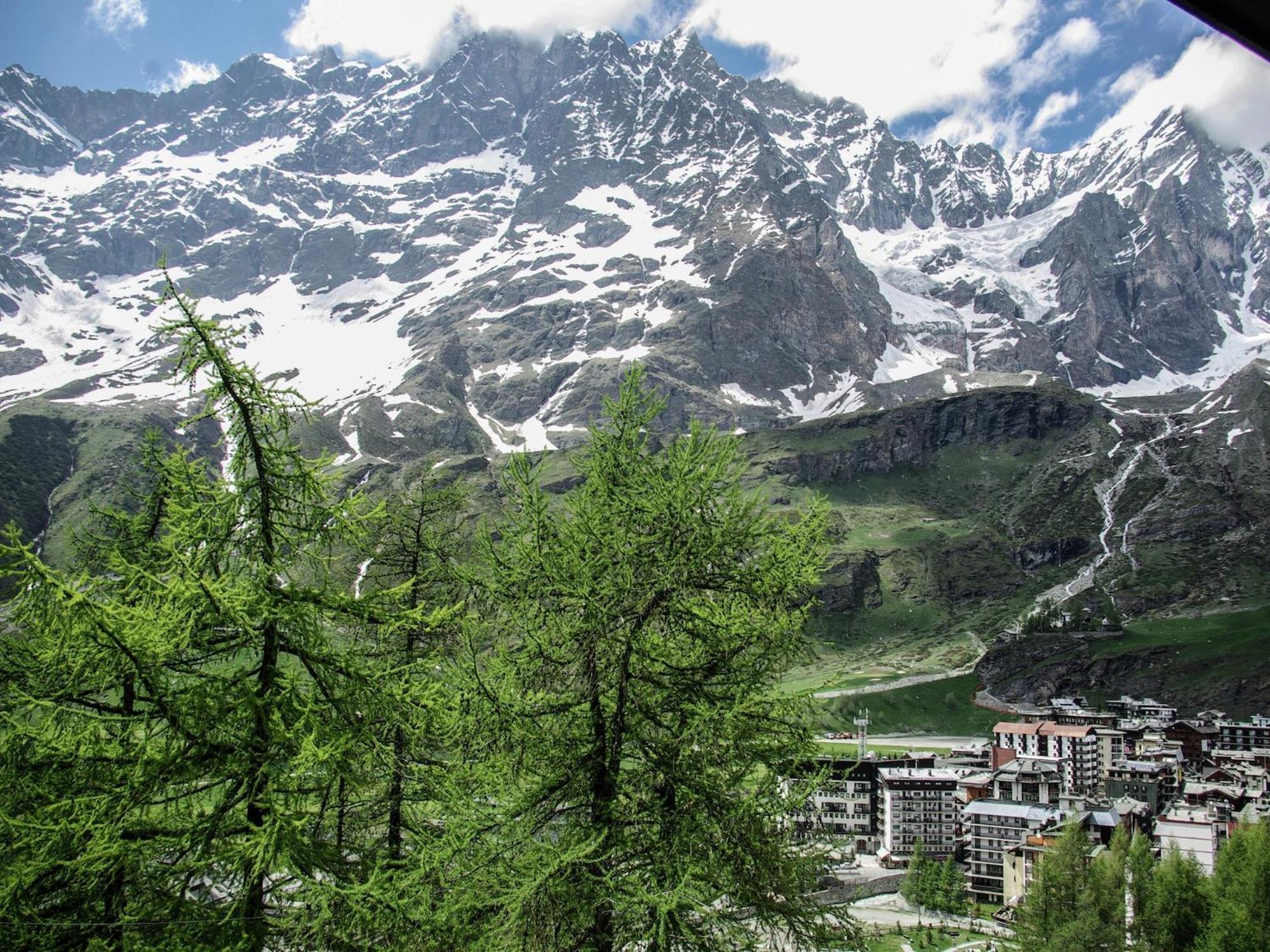 Contemporary Apartment In Breuil Cervinia Near Ski Area المظهر الخارجي الصورة