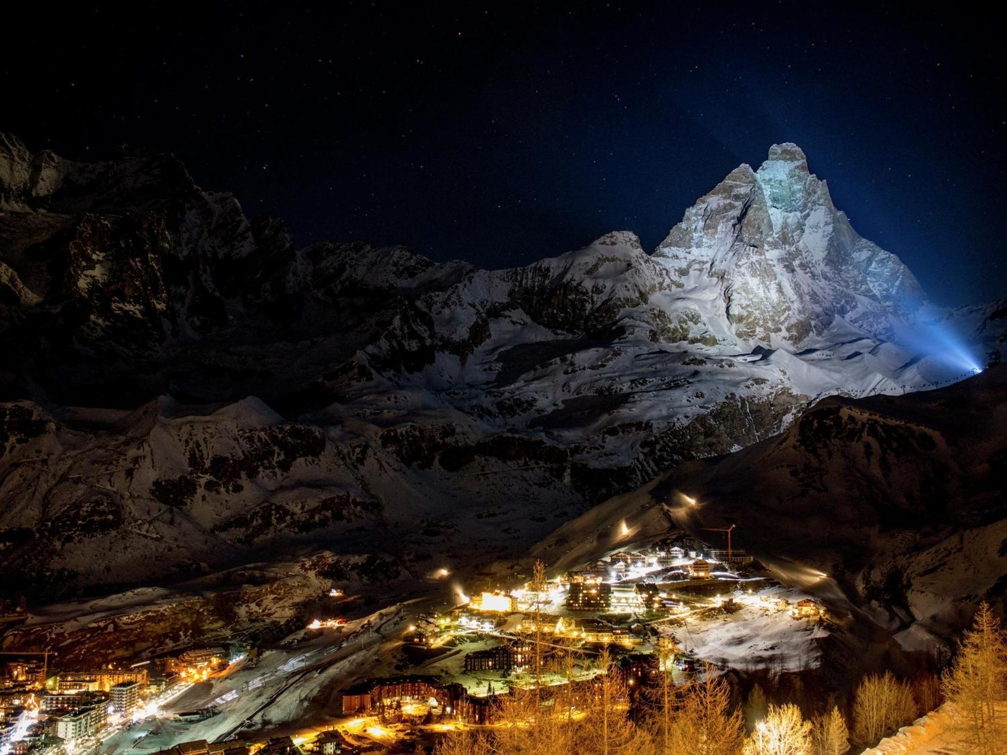 Contemporary Apartment In Breuil Cervinia Near Ski Area المظهر الخارجي الصورة