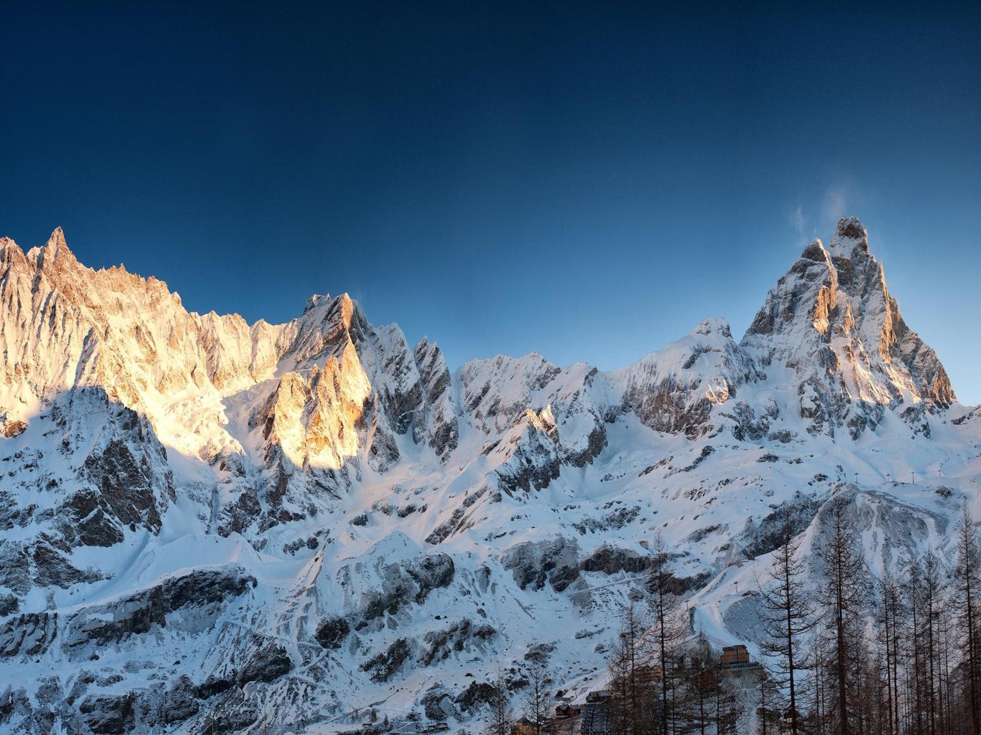 Contemporary Apartment In Breuil Cervinia Near Ski Area المظهر الخارجي الصورة
