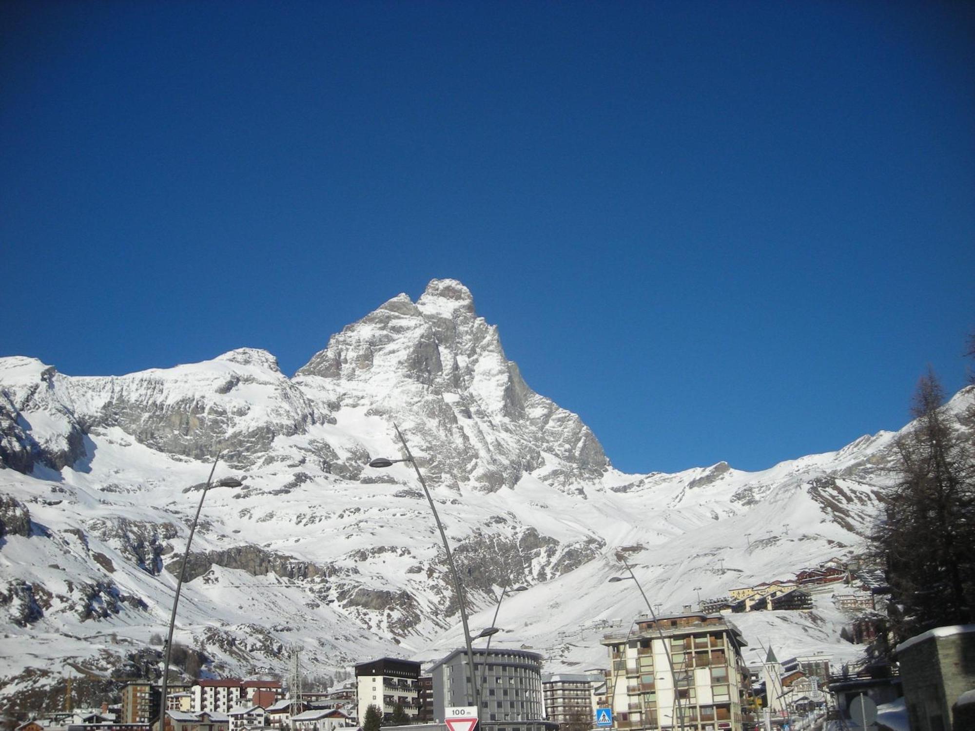 Contemporary Apartment In Breuil Cervinia Near Ski Area المظهر الخارجي الصورة