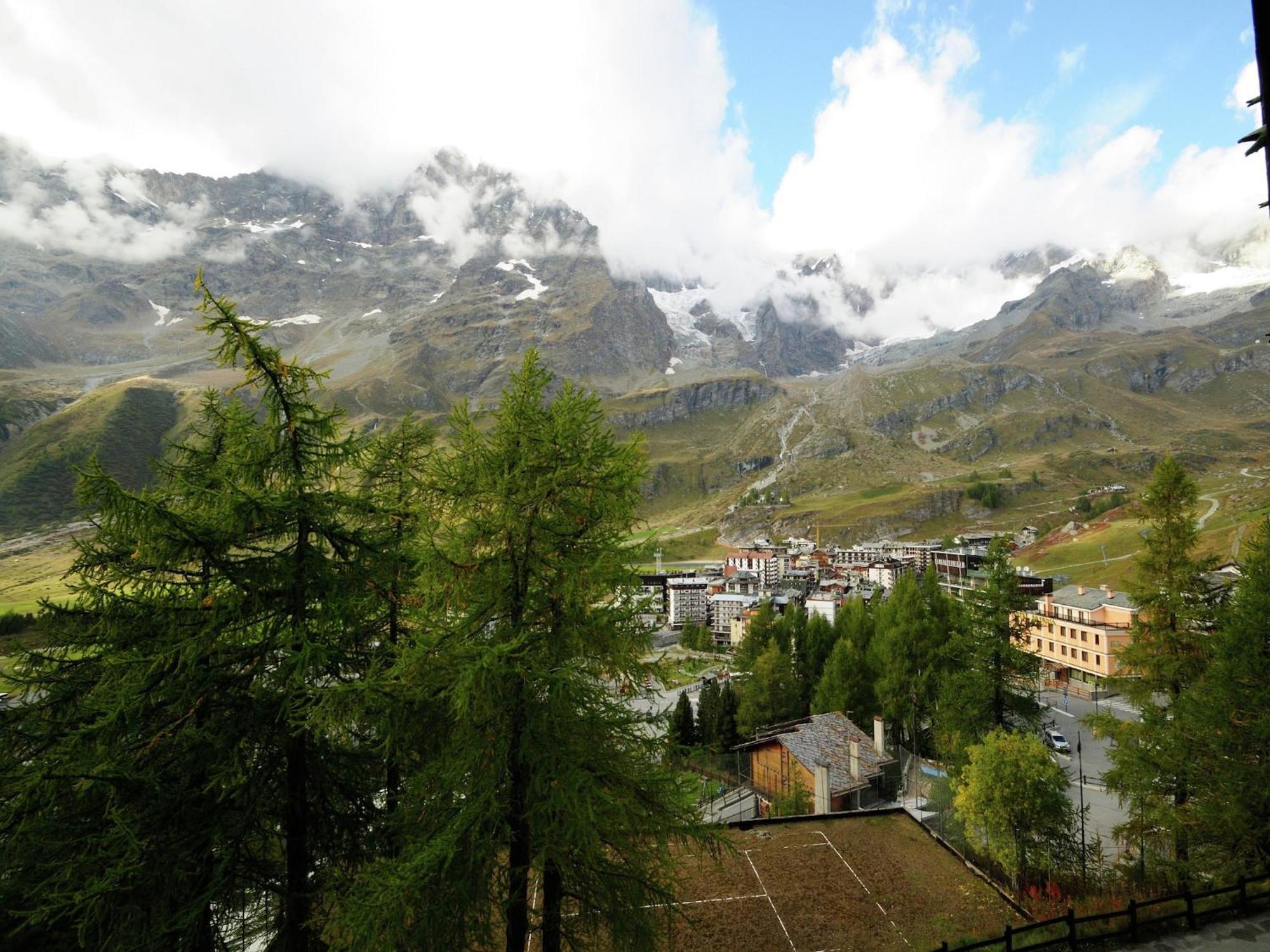 Contemporary Apartment In Breuil Cervinia Near Ski Area المظهر الخارجي الصورة